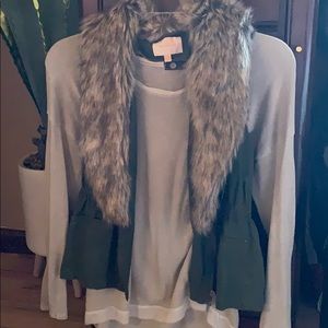 Green best w/removable collar